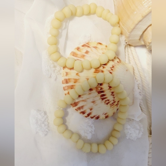 Glow in Dark Bracelets and Ring Set - Picture 4 of 7